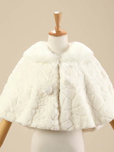 Faux Fur Sleeveless Shawl #Milly03040017