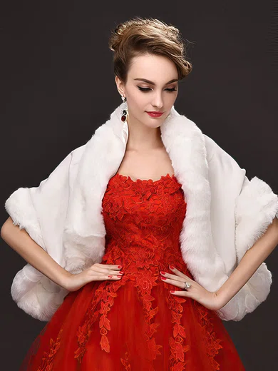 Faux Fur Sleeveless Shawl #Milly03040049