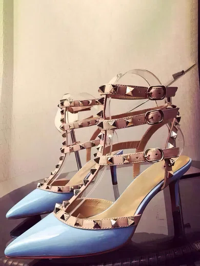 Women's Blue Patent Leather Kitten Heel Pumps #Milly03030740
